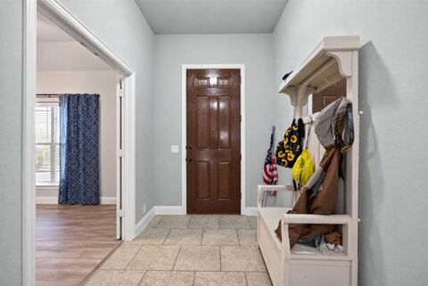 413 Lakeview Drive, Alvarado, TX 76009 — photo 3