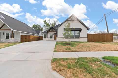 813 Tierney Road, Fort Worth