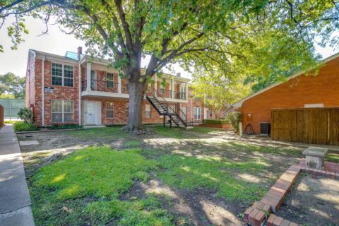 1289 Roaring Springs Road, Fort Worth, TX 76114 — photo 2
