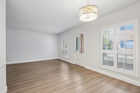 6017 E University Boulevard 118, Dallas