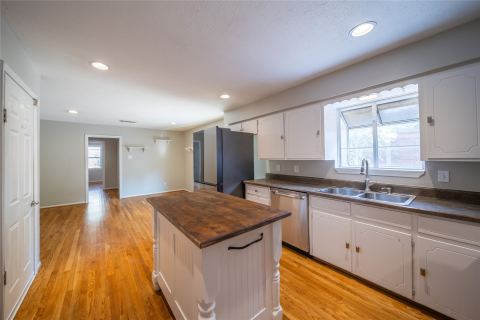 11030 Paddock Circle, Dallas