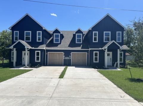 309 W Cedar Street, Gunter