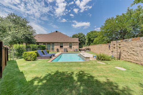 8541 Thorne Drive, Lantana, TX 76226 — photo 2