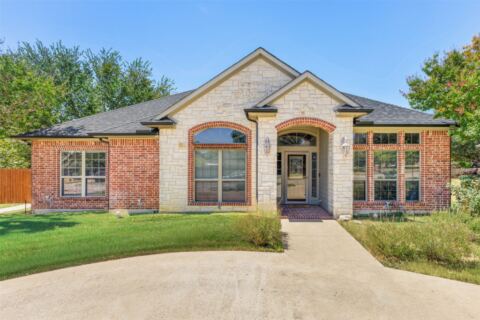 1010 Williams Street, Ennis, TX 75119 — photo 2
