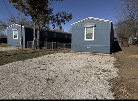 221 W Division Street, Graford