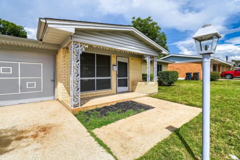 1405 Oak Grove Road, Fort Worth