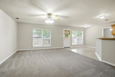 612 N Avenue C, Springtown, TX 76082 — photo 2