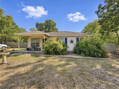 208 Olive Street, Lone Oak