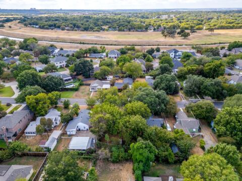 720 Northwood Road, Fort Worth