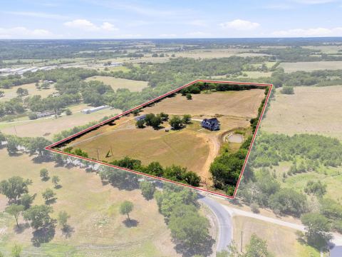 639 Eisenhower Road, Denison