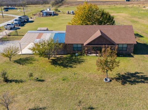 792 County Road 4213, Decatur, TX 76234 — photo 3