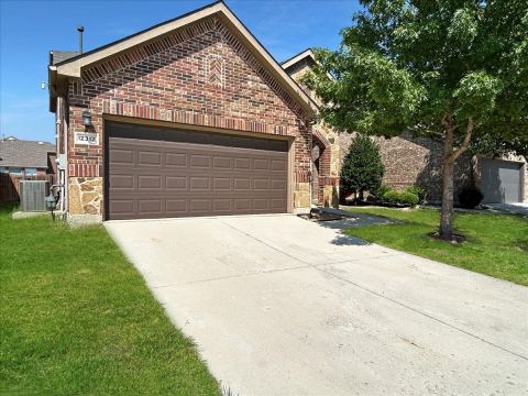 12312 Walden Wood Drive, Fort Worth