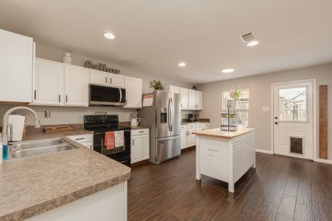 417 Azalea Drive, Fate