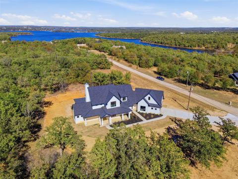 1552 Lakeridge Boulevard, Sunset, TX 76270 — photo 3