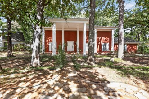 2456 Lakeview Circle, Arlington, TX 76013 — photo 2