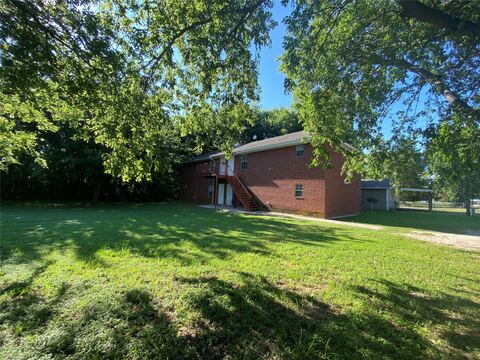105 S Wilson Street A, Boyd, TX 76023 — photo 2