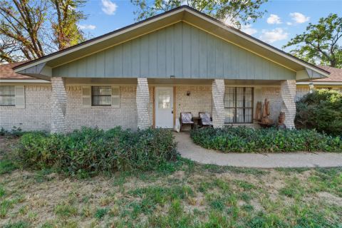 400 S 8th Avenue, Teague, TX 75860 — photo 3