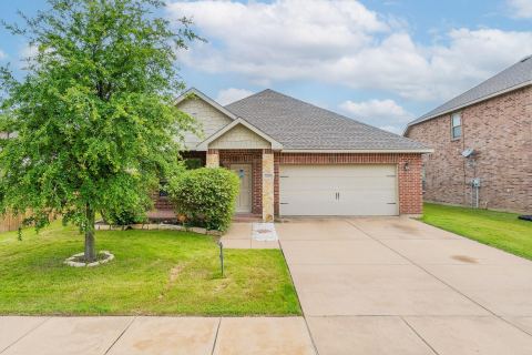 8817 Noontide Drive, Fort Worth