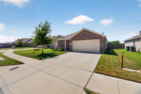 6440 Bristolwood Drive, Fort Worth, TX 76123 — photo 2