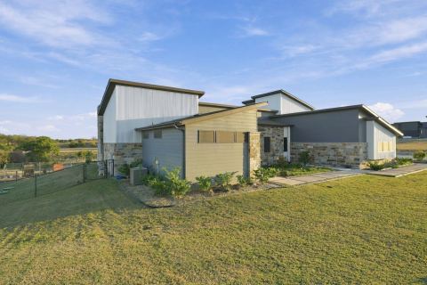 122 Nicholas Way, Decatur, TX 76234 — photo 3