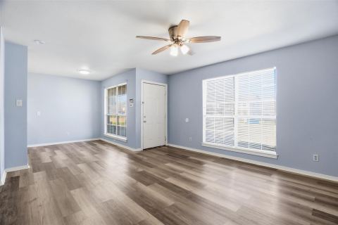 609 Race Street A, Crowley