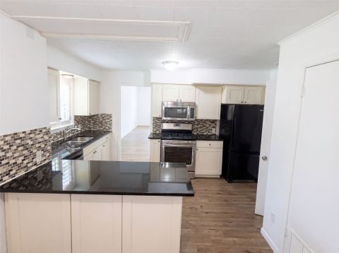 421 N 3rd Street, Jacksboro, TX 76458 — photo 2