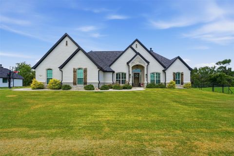 655 Winkler Way, Springtown
