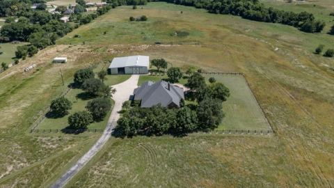 334 FM 2264, Decatur