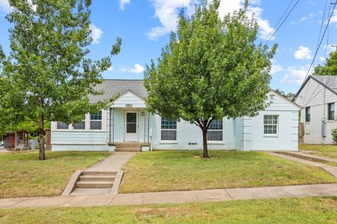 907 Buckalew Street, Dallas