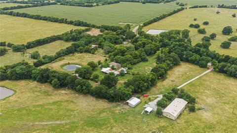 8677 S Fm 898, Whitewright, TX 75491 — photo 2