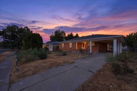 1919 Yucca Drive, Dallas
