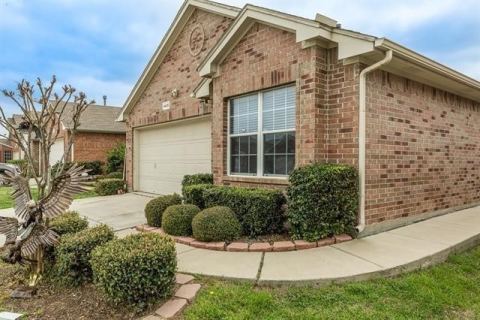 6425 Regina Drive, Fort Worth