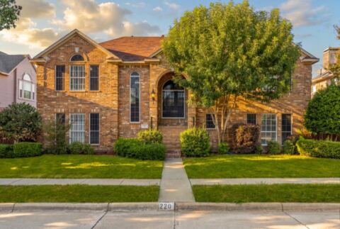 220 Cove Drive