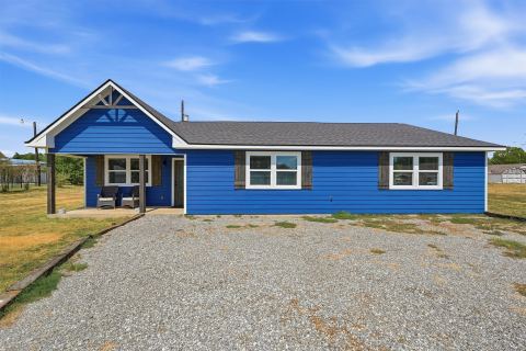 61 Lee Boulevard