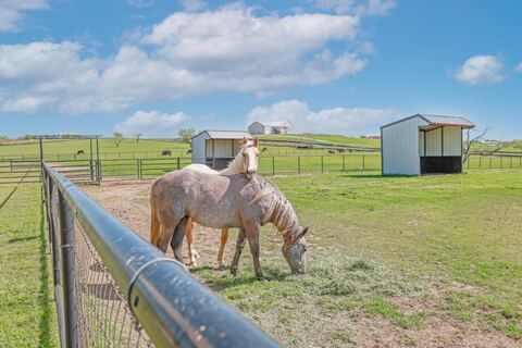 1200 McReynolds, Sanger, TX 76266 — photo 2
