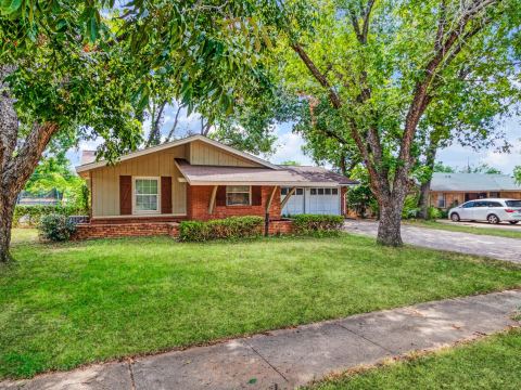 2222 Woodoak Drive, Irving