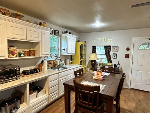 1035 N Johnson Street, Mineola, TX 75773 — photo 2