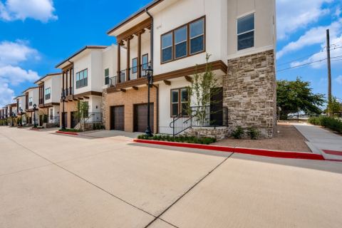 5885 Calmont Avenue 7103, Fort Worth