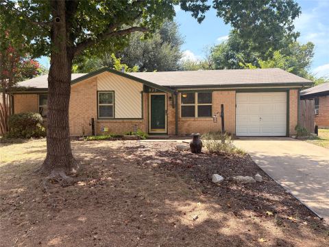 825 Bryan Drive, Bedford