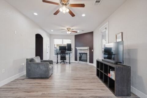 510 W Ball Street, Weatherford, TX 76086 — photo 2