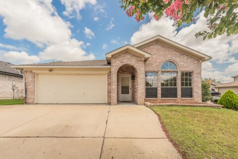 10212 Brea Canyon Road, Fort Worth