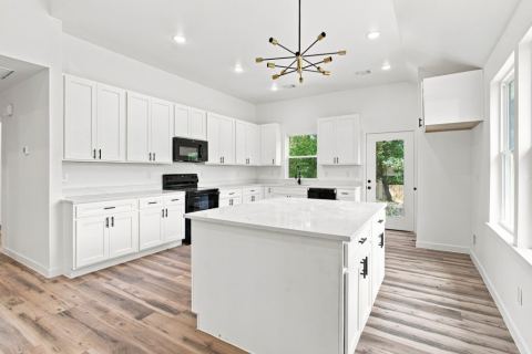 106 E Miller, Whitewright, TX 75491 — photo 3