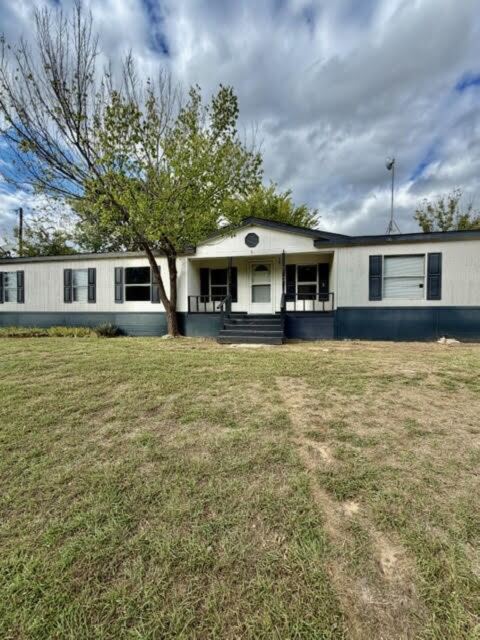 723 Highland Circle, Springtown, TX 76082 — photo 2
