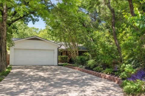 5607 Mona Lane