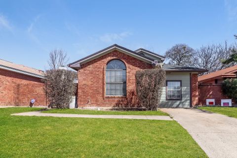 4713 Poppy Drive E, Fort Worth