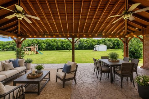 2606 Ash Drive, St Paul