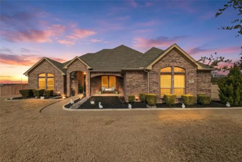 5660 Posada Drive, Fort Worth