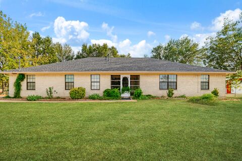209 Farm Road 2352, Honey Grove