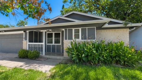 809 Memorial Drive, Wylie