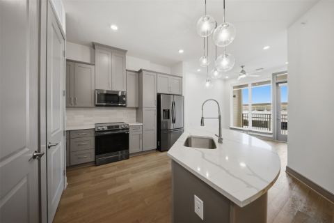 2700 Old Denton Road 4450, Carrollton